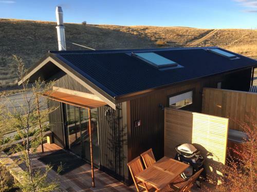 Skylight House With Stunning Outdoor Bath