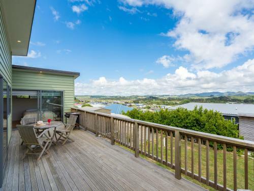 Driftwood Views - Mangawhai Heads Holiday Home