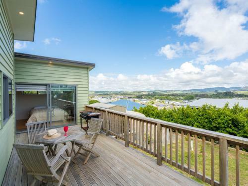 Driftwood Views - Mangawhai Heads Holiday Home