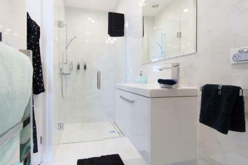 Aqua-heights Apartment