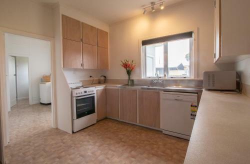 Spacious In Strandon - Great Value For A Family