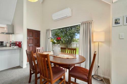 Wharerata - Otaki Beach Holiday Home