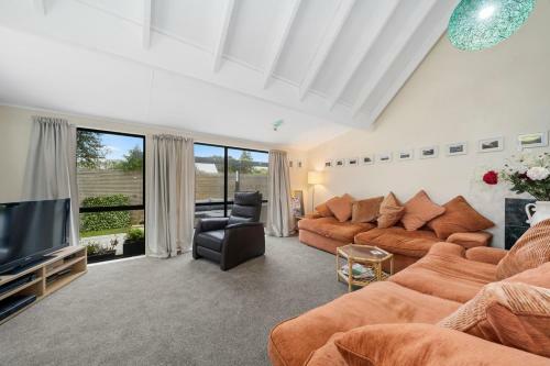 Wharerata - Otaki Beach Holiday Home