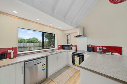 Wharerata - Otaki Beach Holiday Home