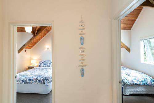 Wairangi Beach Cottage - Paihia Beach House