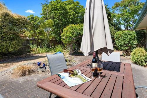 Palm Tree Haven - Papamoa Holiday Home