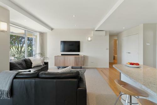 Beachside Luxury Apartment - Papamoa