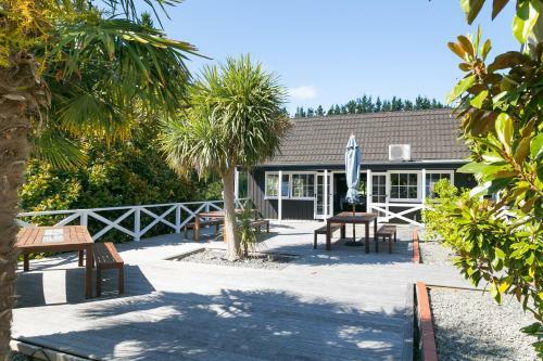 The Lodge Pauatahanui Inlet