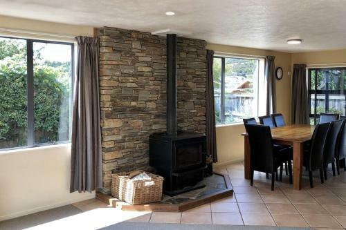 Mount Iron Family Holiday Home