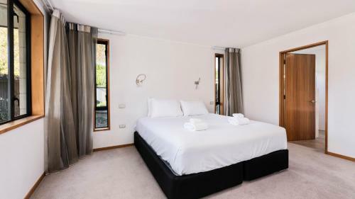 Cherry Lodge - Wanaka Holiday Home