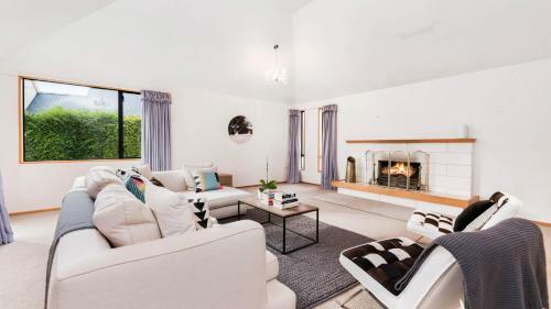 Cherry Lodge - Wanaka Holiday Home