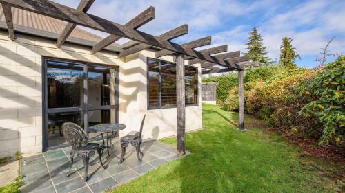 Cherry Lodge - Wanaka Holiday Home