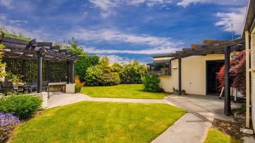 Cherry Lodge - Wanaka Holiday Home