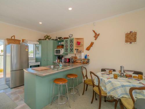 Harbour View Haven - Pauanui Holiday Home