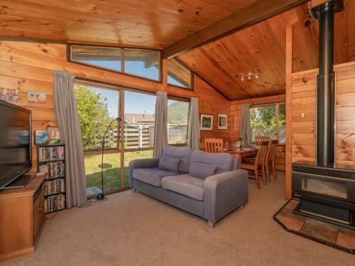 Sunny Winderton - Pauanui Holiday Home