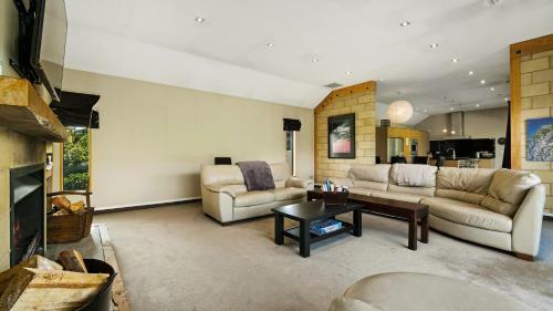 Fit For A King - Wanaka Holiday Home