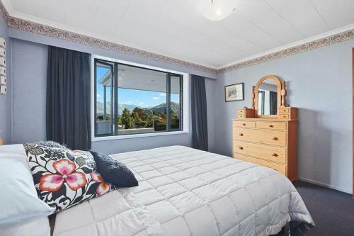 Matai Views - Wanaka Holiday Home
