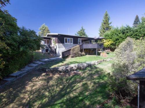 Hunters Lodge - Wanaka Holiday Home