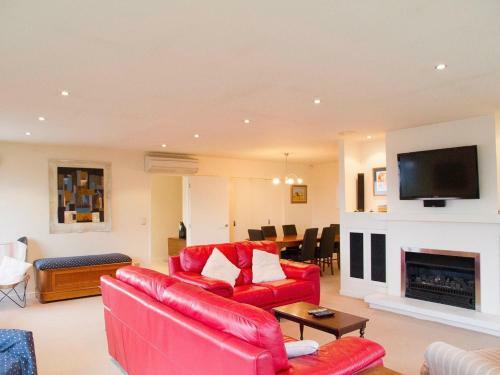 Meadowstone Retreat - Wanaka Holiday Home