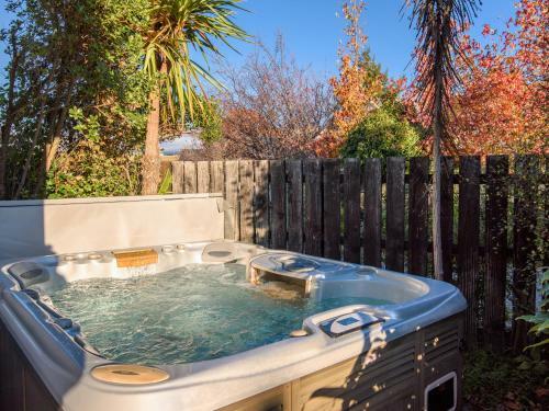 Willowridge Escape - Wanaka Holiday Home