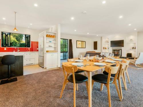 Willowridge Escape - Wanaka Holiday Home
