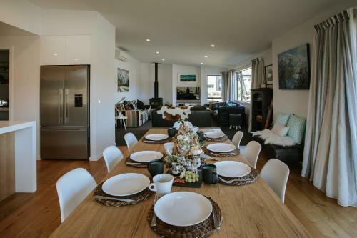 Bull Ridge Retreat - Sleeps 6 - Spa Pool - Sauna - Mountain Views