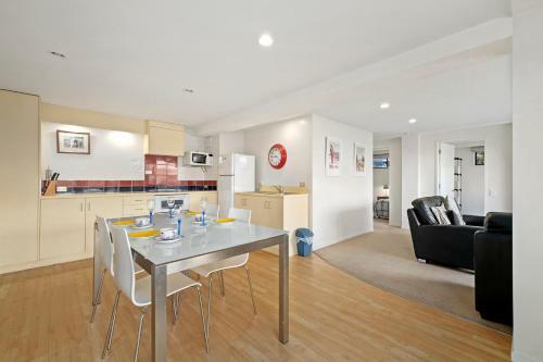 Bremner Bay Bliss - Wanaka Downstairs Holiday Unit