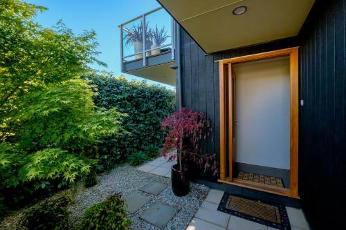 Kings View - Wanaka Holiday Home