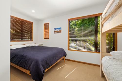 Alpine Lodge - Wanaka Holiday Home