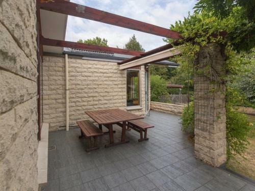 Lake Getaway - Wanaka Holiday Home