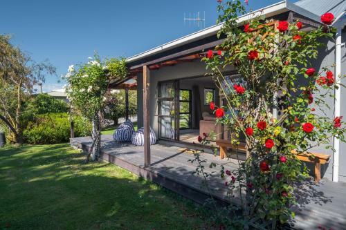 Haven On Heuchan - Wanaka Holiday Home