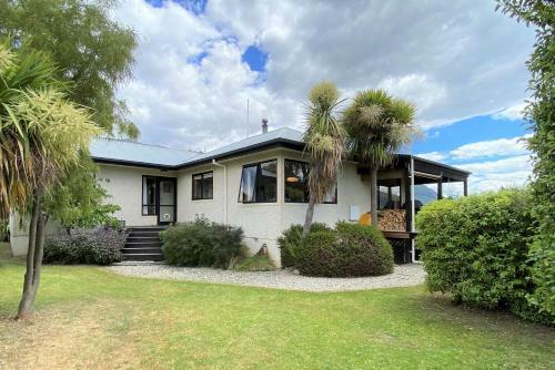 Rose Garden Cottage In Central Wanaka