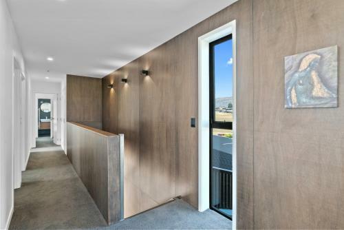 Mountain Gem - Wanaka Holiday Home