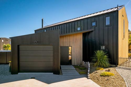 Mountain Gem - Wanaka Holiday Home