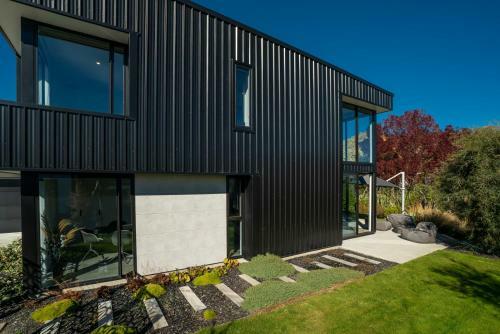 Kapuka Stays - Wanaka Holiday Home