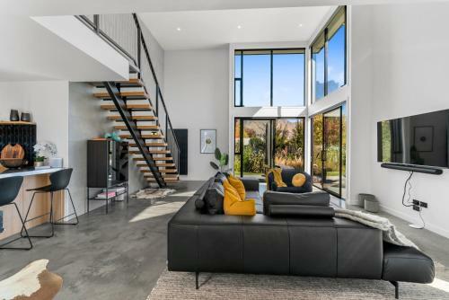 Kapuka Stays - Wanaka Holiday Home