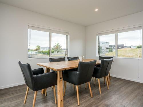Ruakaka Sands - Ruakaka Holiday Home