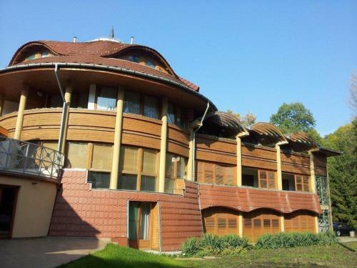 Fenyves Hotel B�k�scsaba