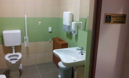 Fenyves Hotel B�k�scsaba