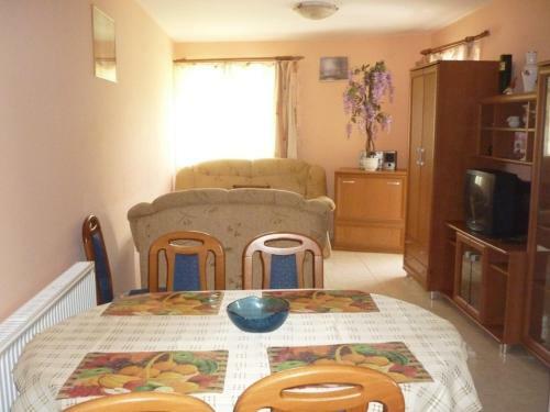 Kis-barbara Apartman