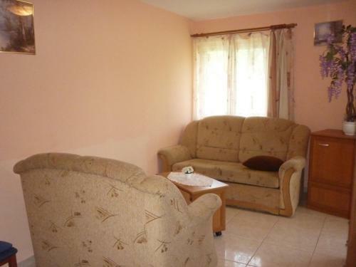 Kis-barbara Apartman
