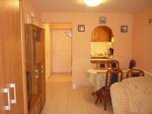Kis-barbara Apartman