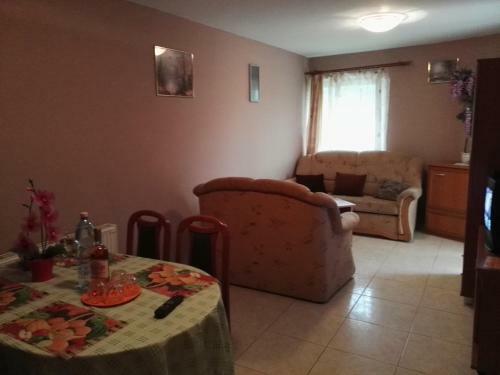 Kis-barbara Apartman