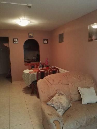 Kis-barbara Apartman