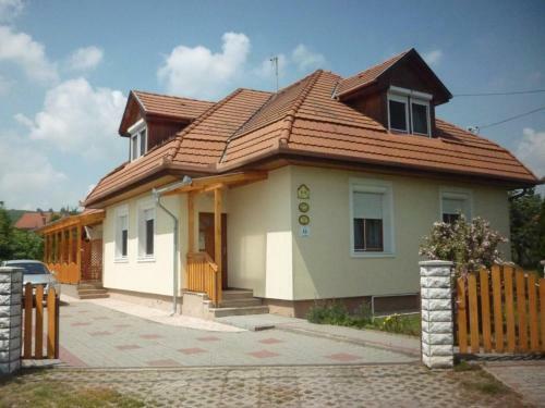Barbara Apartmanh�z