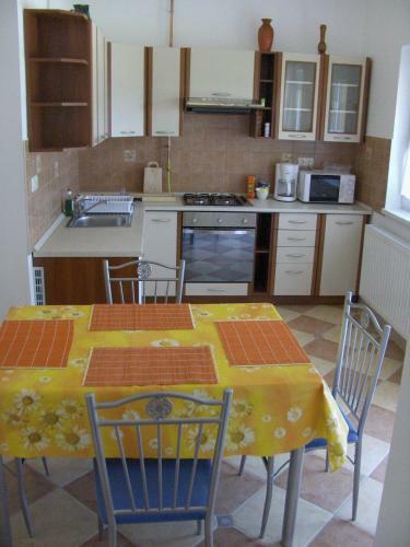 Petra Apartmanh�z