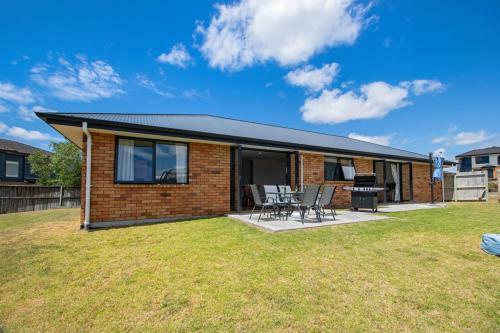 Bream Bay Family Bach - Ruakaka Holiday Home