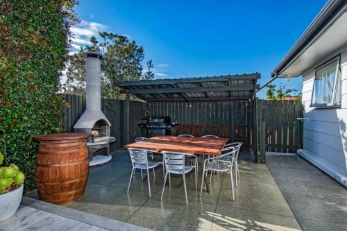 Coast Awhile - Ruakaka Holiday Home