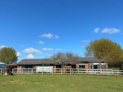 Bed & Breakfast Unique Equestrian Lifestyle
