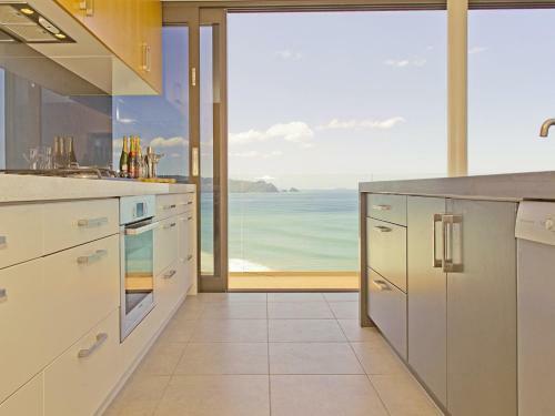 The Lookout - Tairua Holiday Home